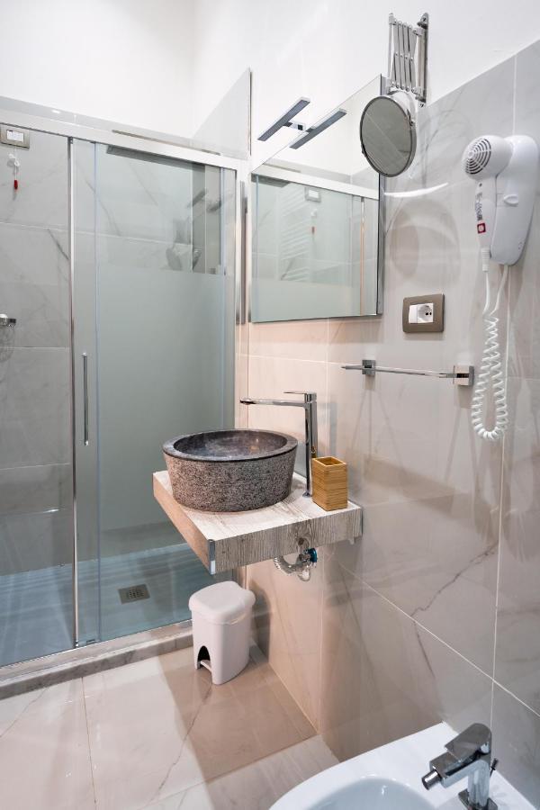Antica Dimora Deluxe Bed & Breakfast Napoli Bagian luar foto