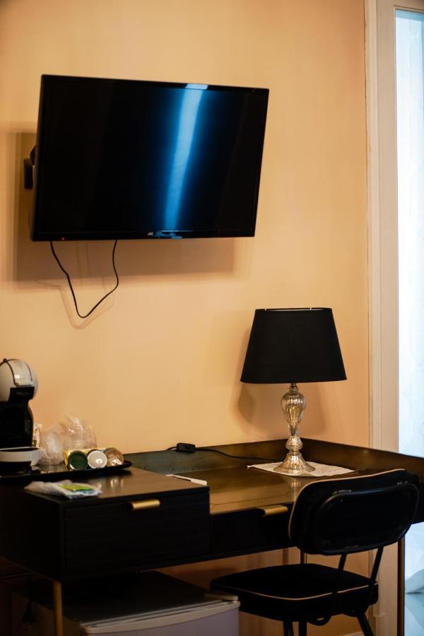 Antica Dimora Deluxe Bed & Breakfast Napoli Bagian luar foto