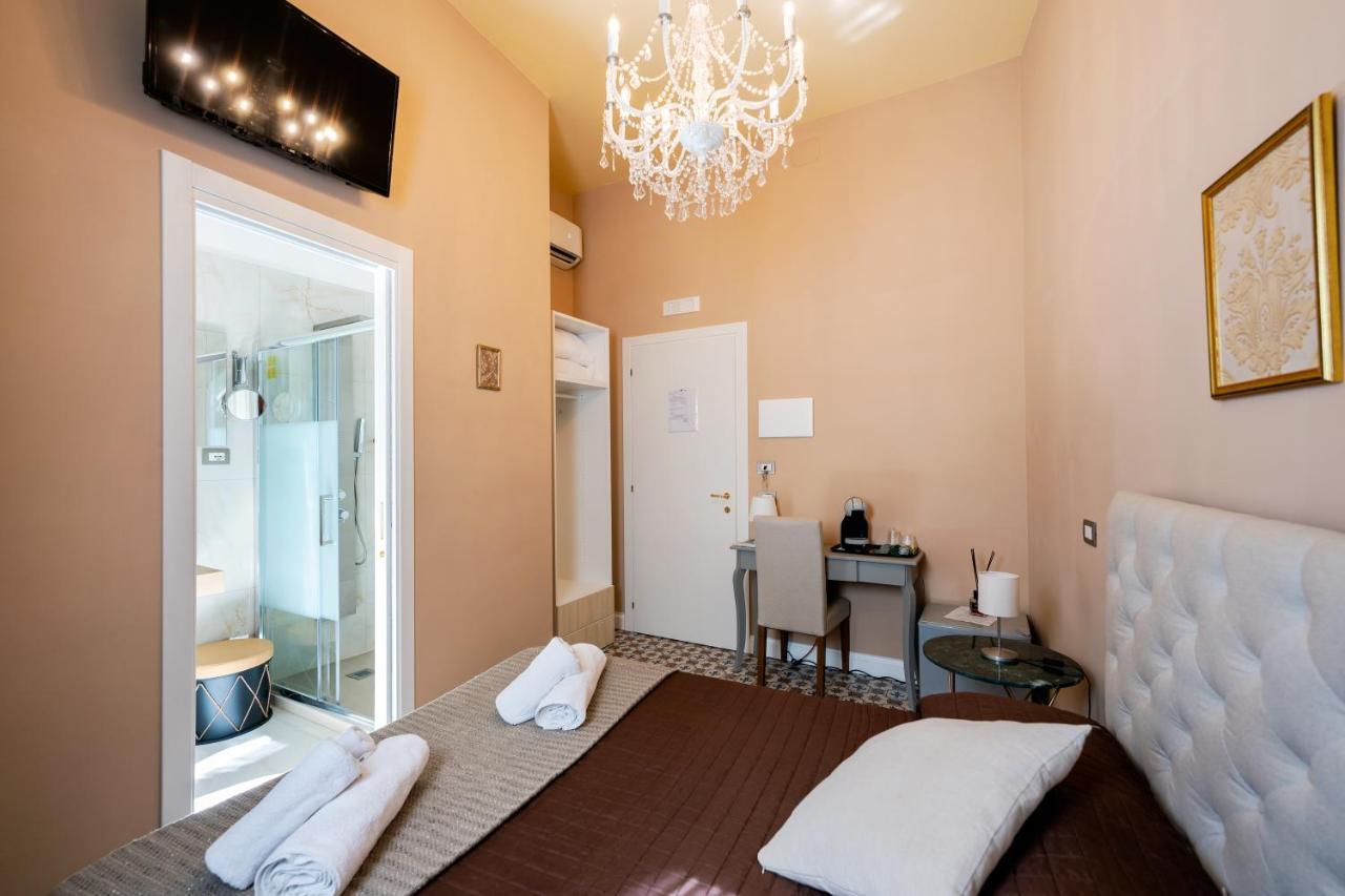 Antica Dimora Deluxe Bed & Breakfast Napoli Bagian luar foto