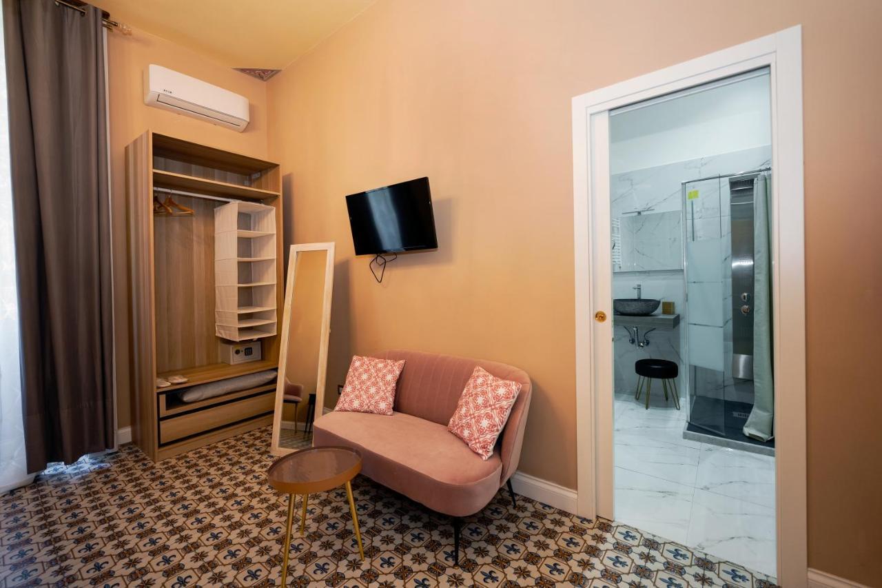 Antica Dimora Deluxe Bed & Breakfast Napoli Bagian luar foto