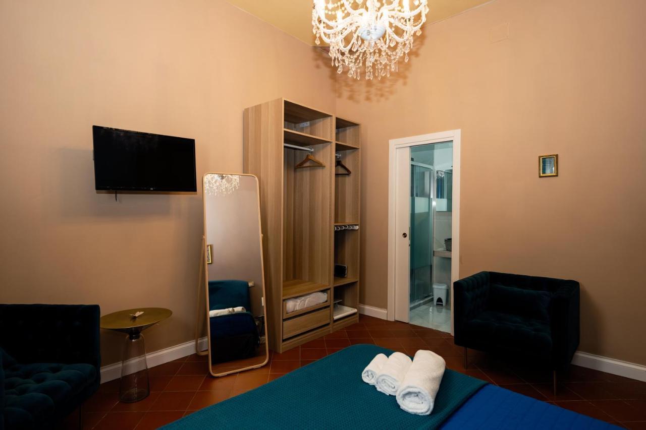 Antica Dimora Deluxe Bed & Breakfast Napoli Bagian luar foto